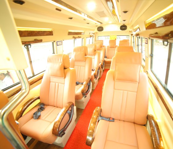Hire 9 Seater Tempo Traveler on rent shimla to manali Rana Tour